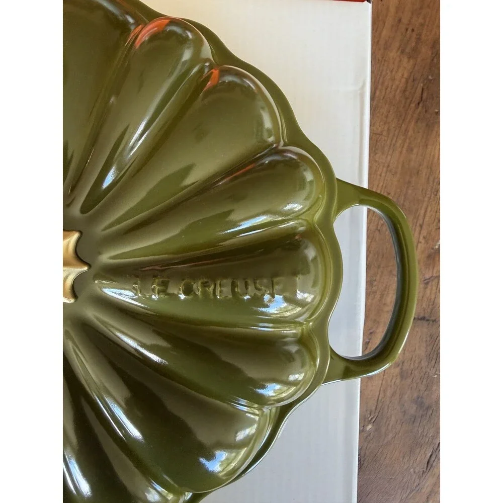 Le Creuset Pumpkin Shallow Casserole Braiser 2.75 qt 11 in Olive Green NEW